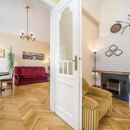 Vintage Apartment Pecs Exterior photo