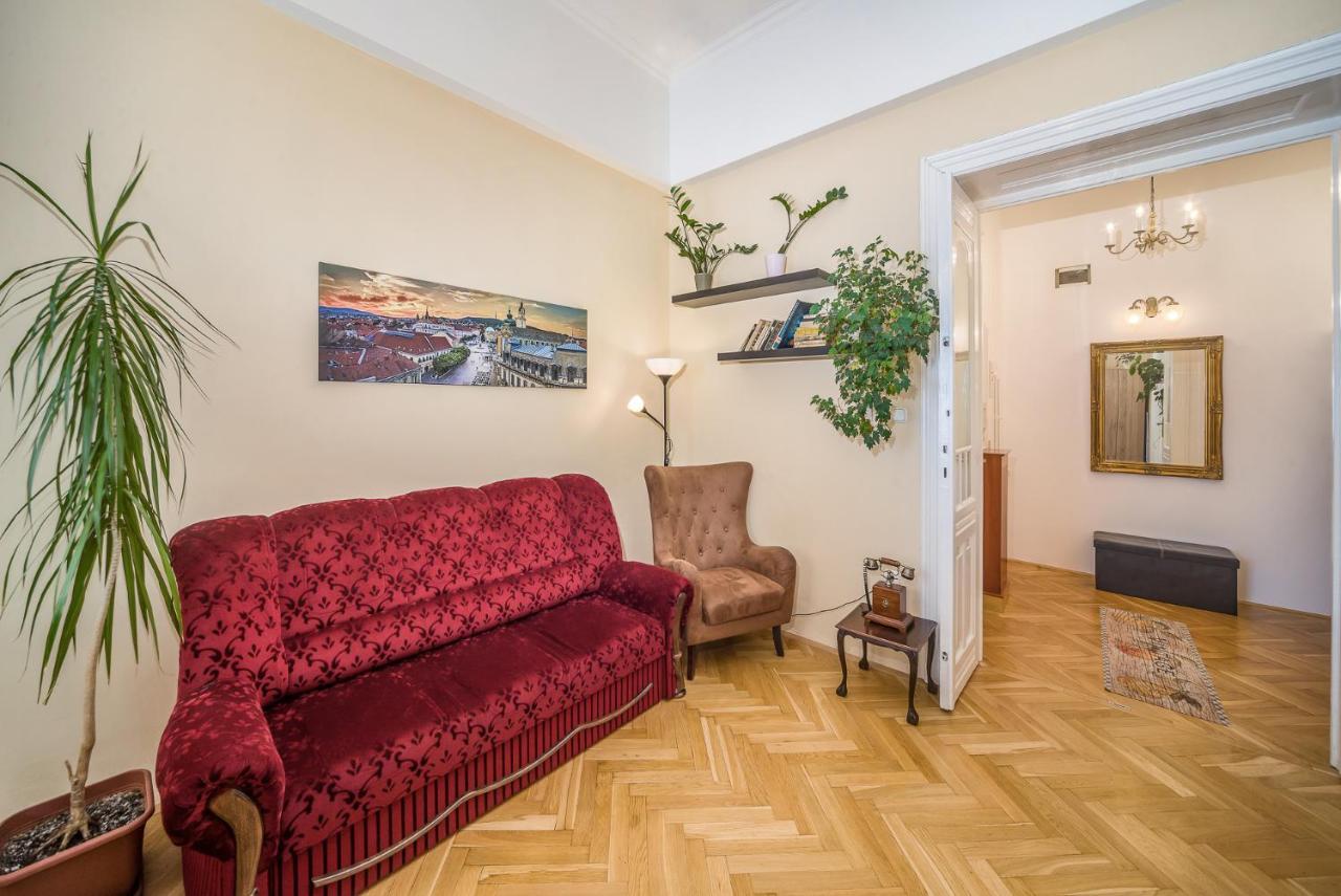 Vintage Apartment Pecs Exterior photo